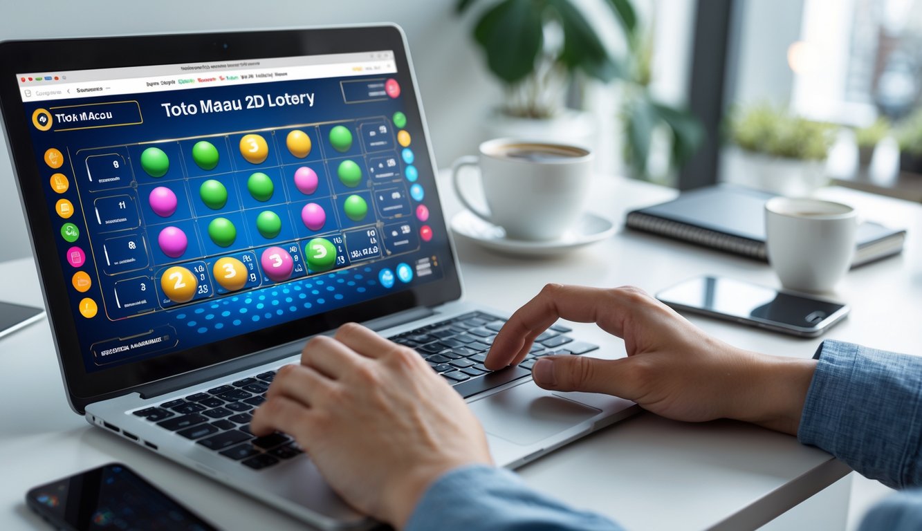 Seseorang menggunakan laptop di meja kerja dengan tampilan antarmuka permainan Toto Macau 2D dan bola lotere berwarna-warni di sekitarnya.