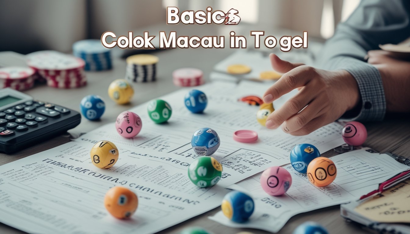Meja dengan bola lotere berwarna-warni, tiket bernomor, dan tangan menunjuk angka pada lembar taruhan.