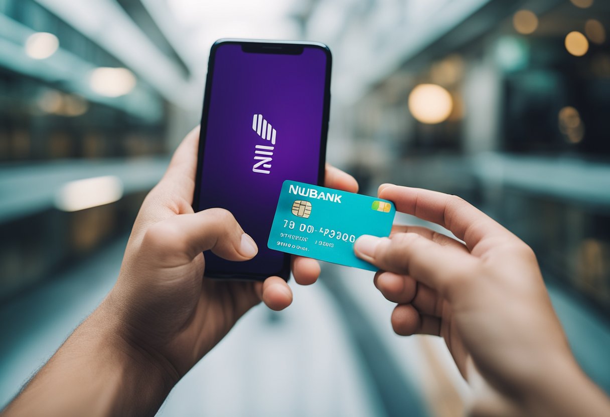 Uma mão segurando um cartão Nubank enquanto usa um smartphone para mudar a senha
